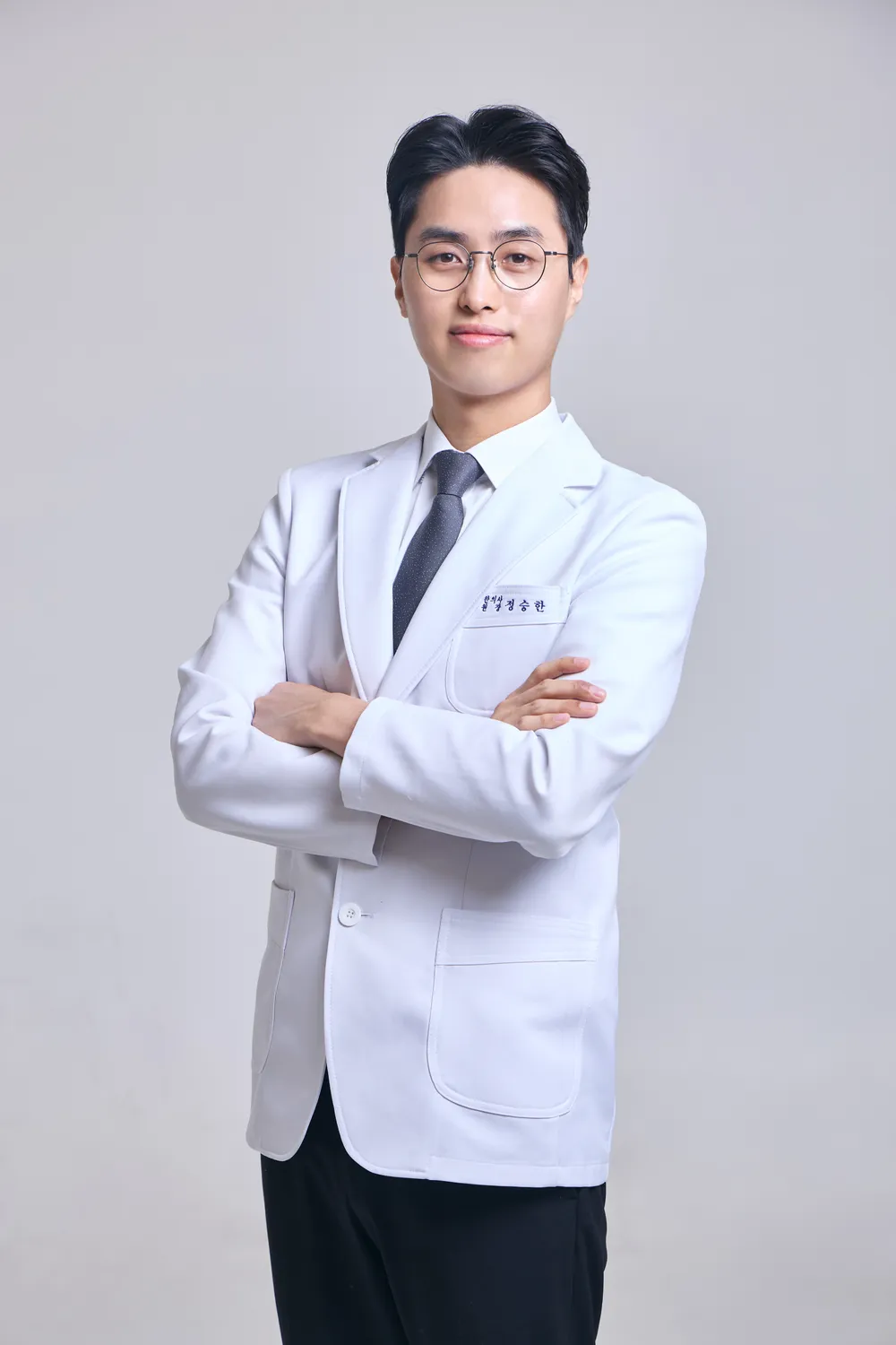 대표원장 정승한 한의사 - 1:1 심층 진찰 진료실
